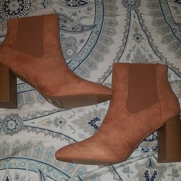 NWT NIB Dusty Pink Chunky Heel Booties - Picture 2 of 5
